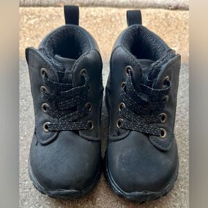 Boy's Wonder Nation Boots. Size: 4. Black.